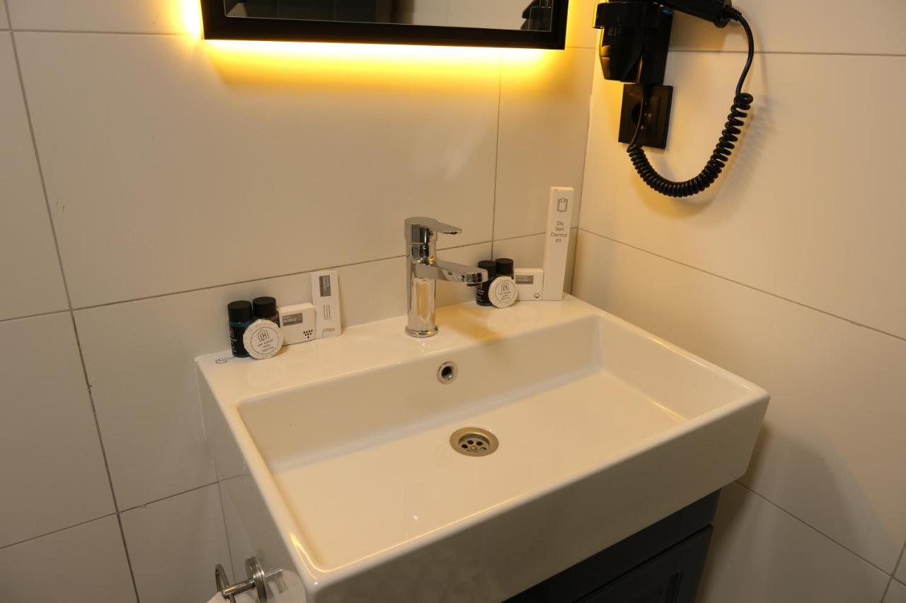 Park Hotel & Private Transportation Istanbul Airport-By Loft Arnavutkoy Exterior photo